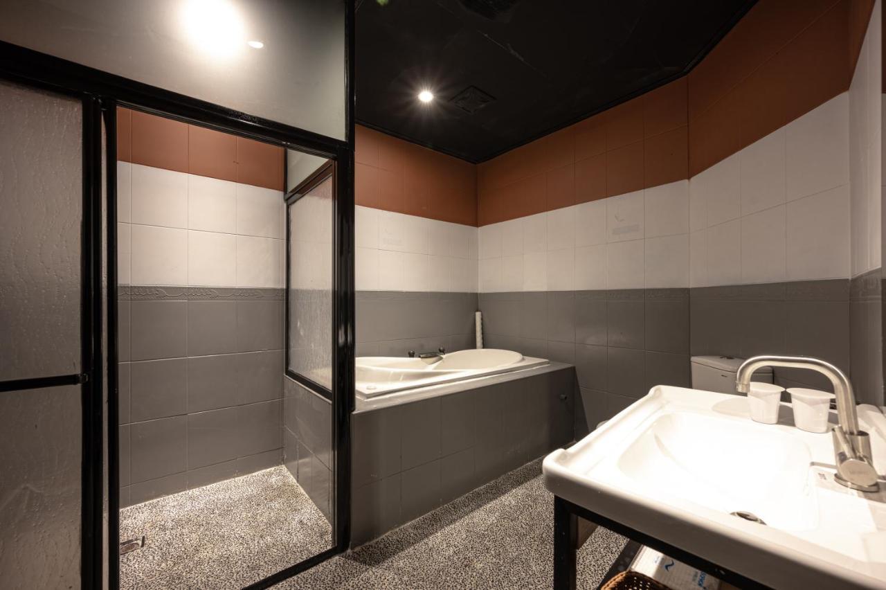 東旅驛棧 Motel Csiaohszi Kültér fotó