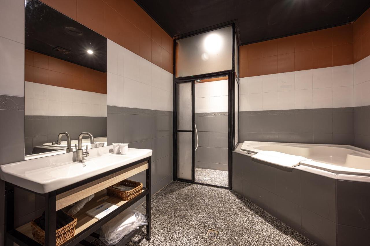 東旅驛棧 Motel Csiaohszi Kültér fotó